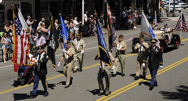Parade 1